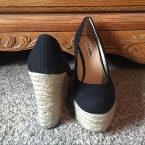 Steve Madden black wedges